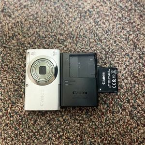 Canon a2300 Is camera